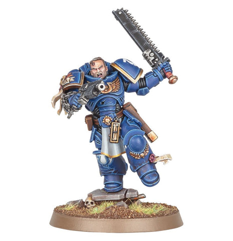 40K - Space Marines - Lieutenant Titus (05/10)