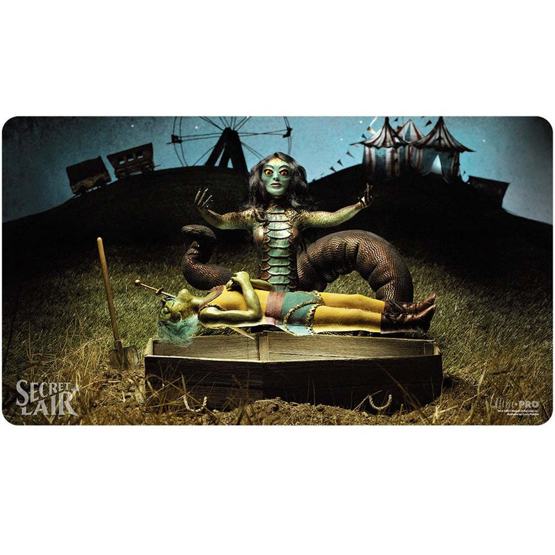 Playmat - MTG - Secret Lair: Diabolical Dioramas: Gravebreaker Lamia
